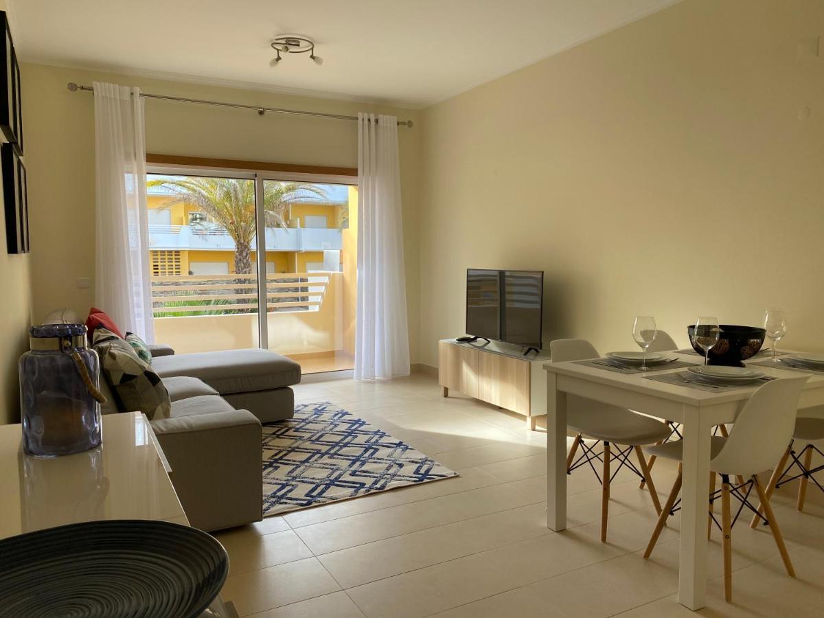 Apartamento T2 Com Piscina Em Conceicao E Cabanas De Тавира Екстериор снимка